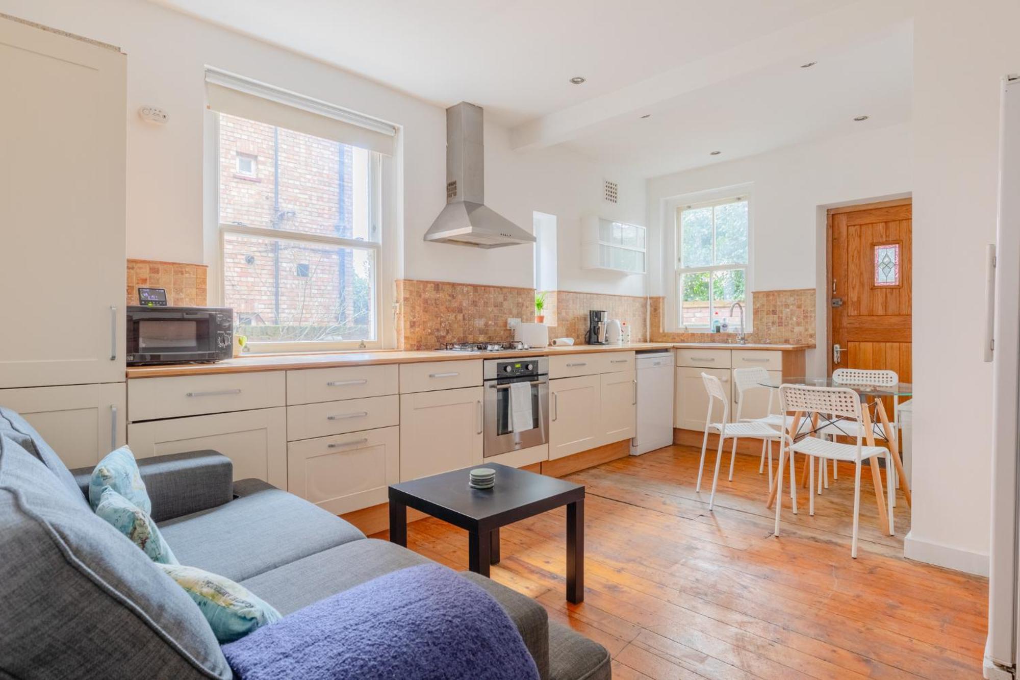 Spacious 3bd Flat W Garden Near Clapham Common *