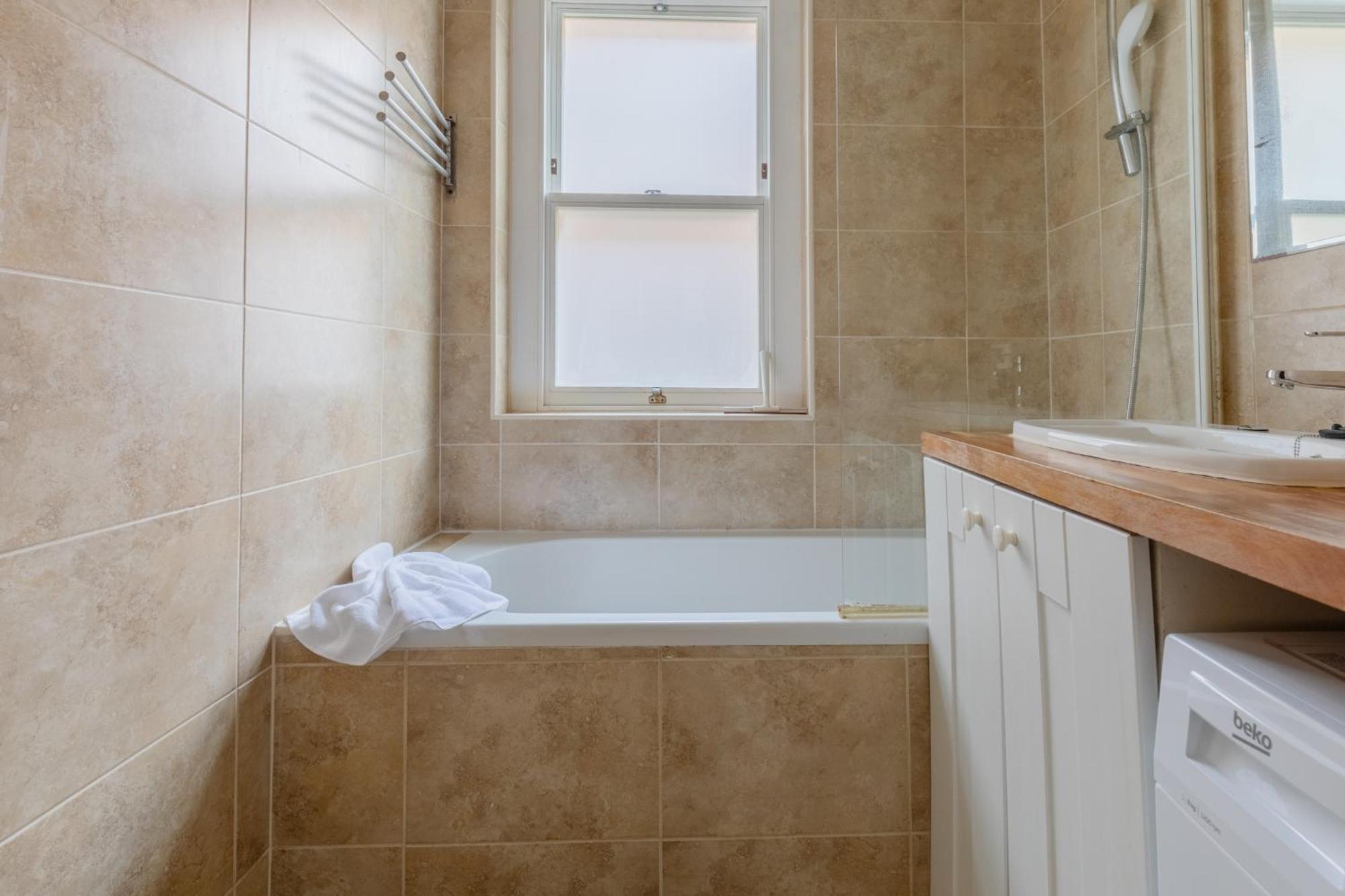 Spacious 3bd Flat W Garden Near Clapham Common Appartamento *